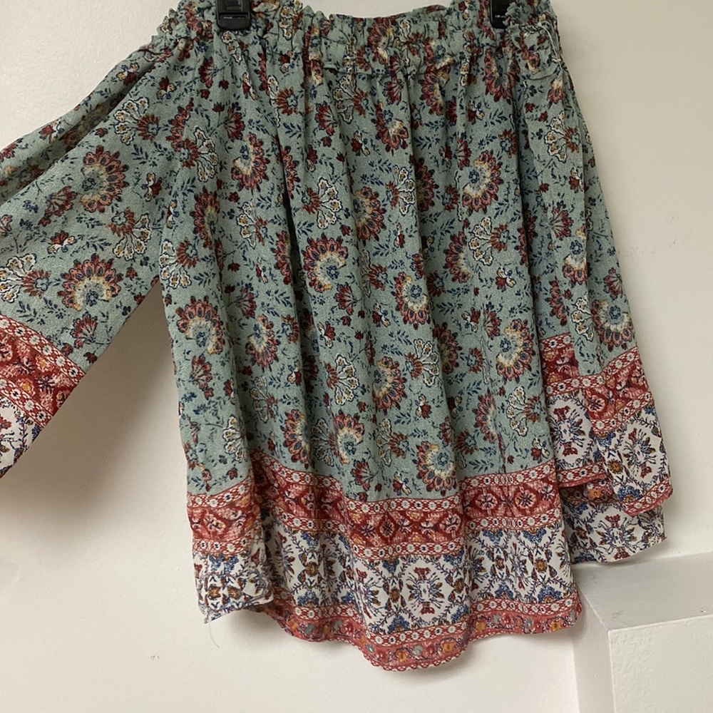 Knox Rose Off the shoulder Shirt